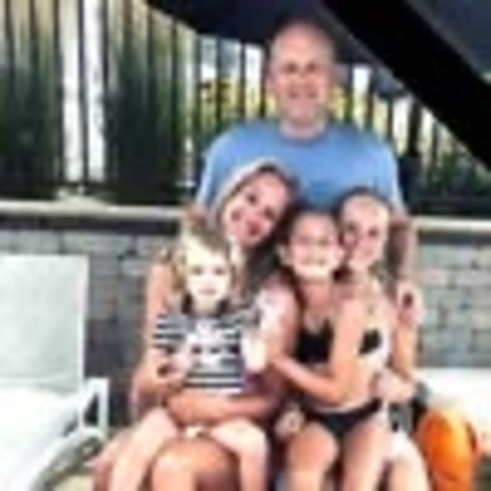 Meet your Posher, Caitlin